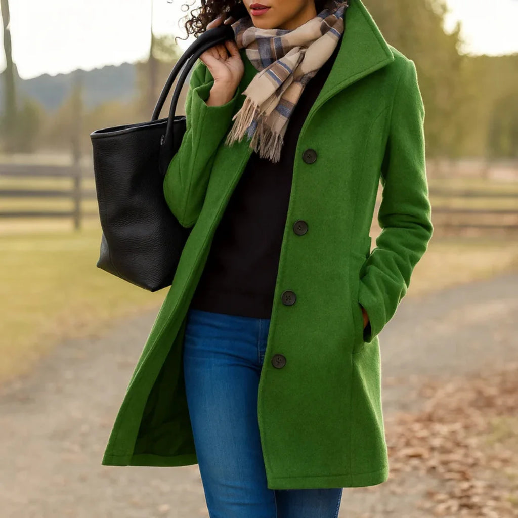 Halflange Winterjas Dames met Knoopsluiting in Grasgroen, productfoto