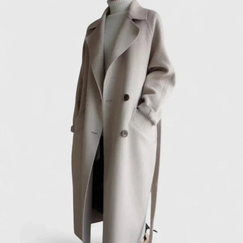 Dubbelrij Winterjas Dames met Revers in Beige, gedragen door model, vooraanzicht