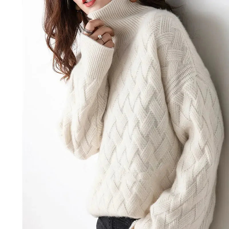 Coltrui Dames met Mandpatroon in Beige, gedragen door model, vooraanzicht
