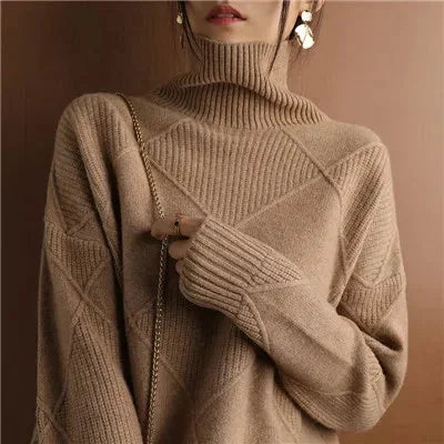 Geribde Coltrui Dames in Camel, gedragen door model, vooraanzicht