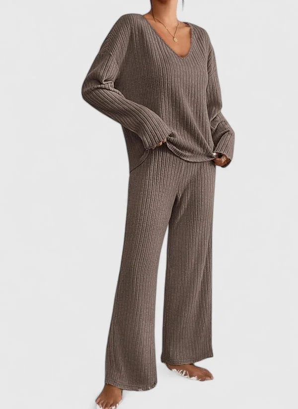 Geribde Loungeset Dames met Wijde Broek in Bruin, productfoto