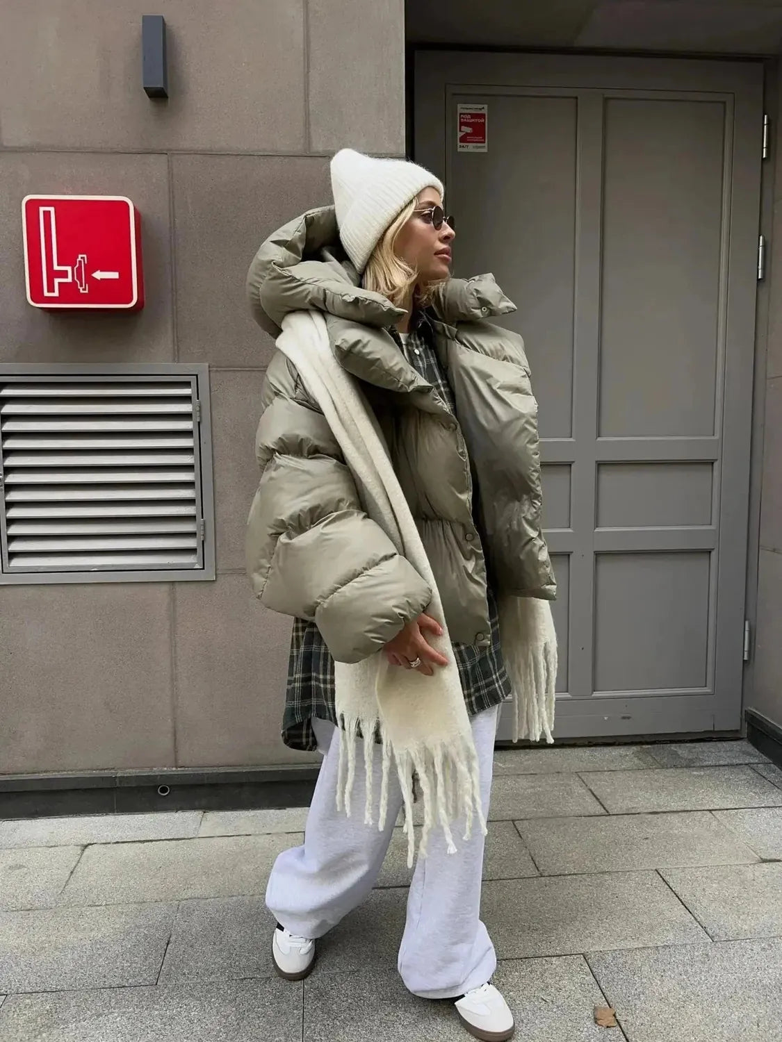 Oversized Pufferjas Dames met Opstaande Kraag in Groen, productfoto