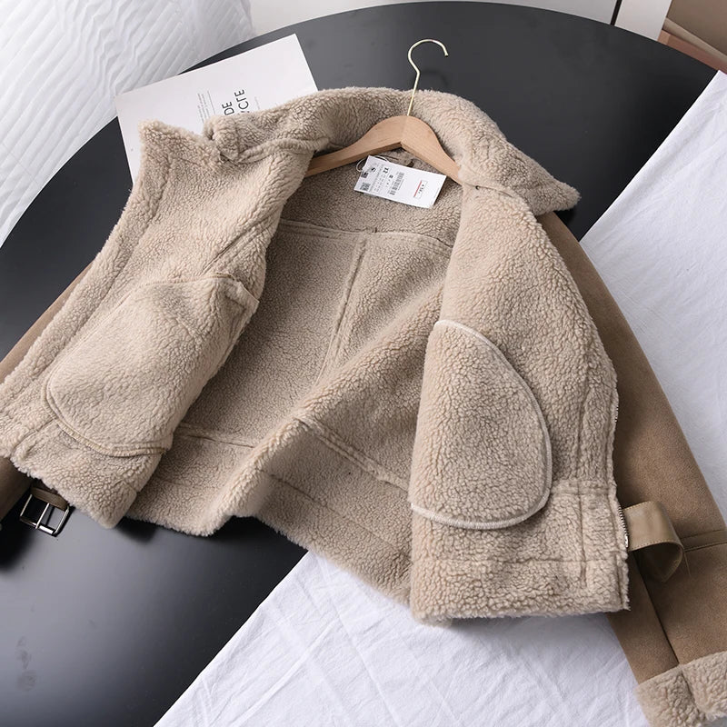 Korte Winterjas Dames met Sherpa Voering in Walnootbruin, productfoto 5